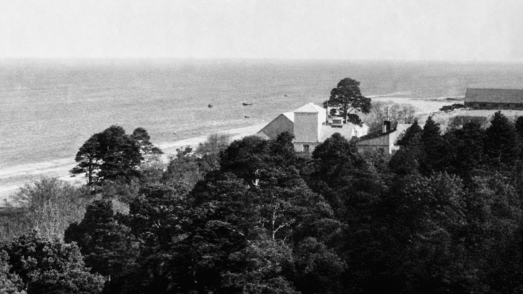 Zivju konservu fabrika Engurē no putna lidojuma 1954. gadā